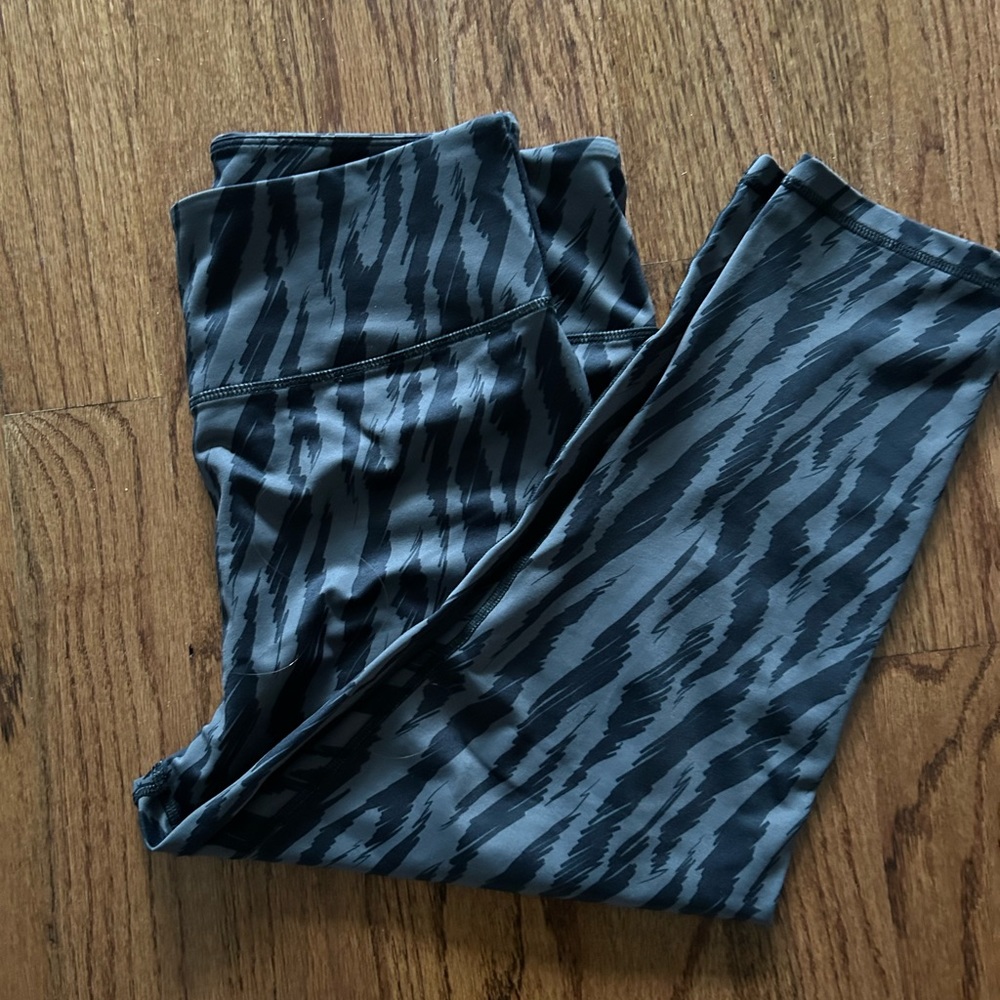 Zyia leggings only worn once